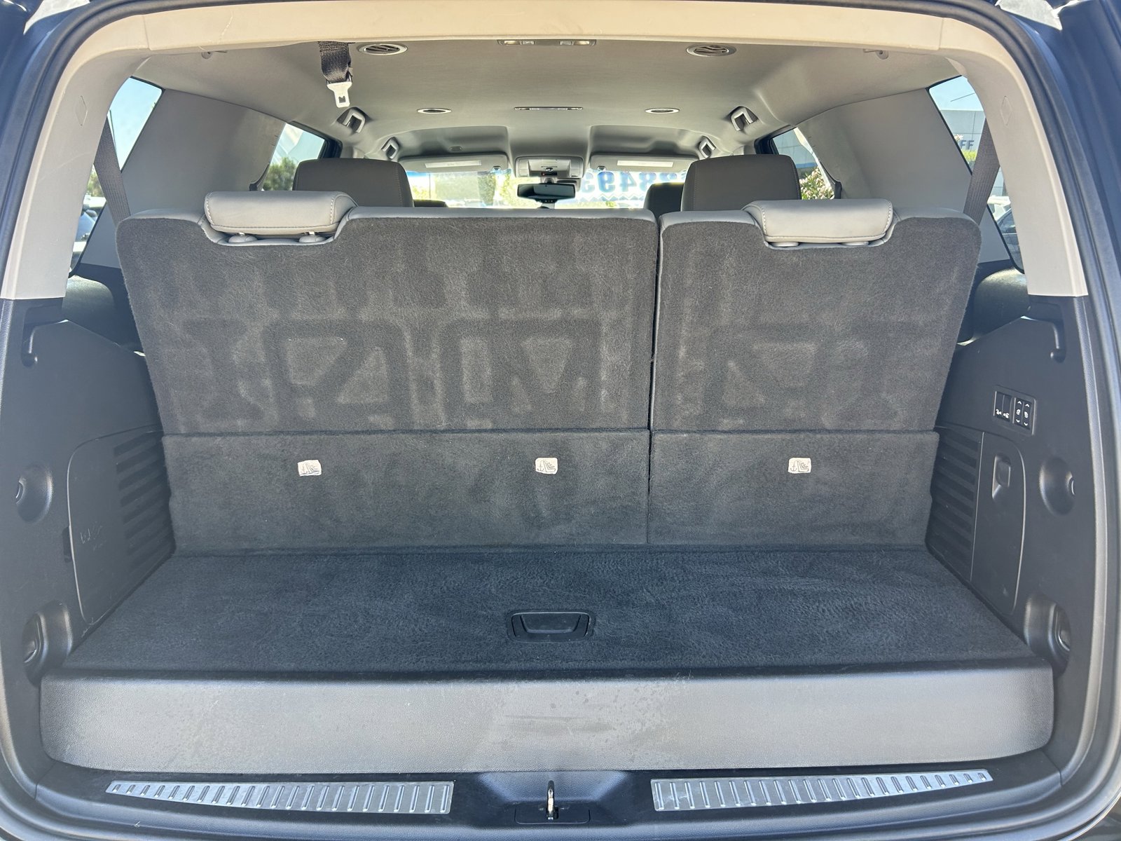 Certified 2020 Chevrolet Tahoe LT w/ Luxury Package AWD/4WD image 10