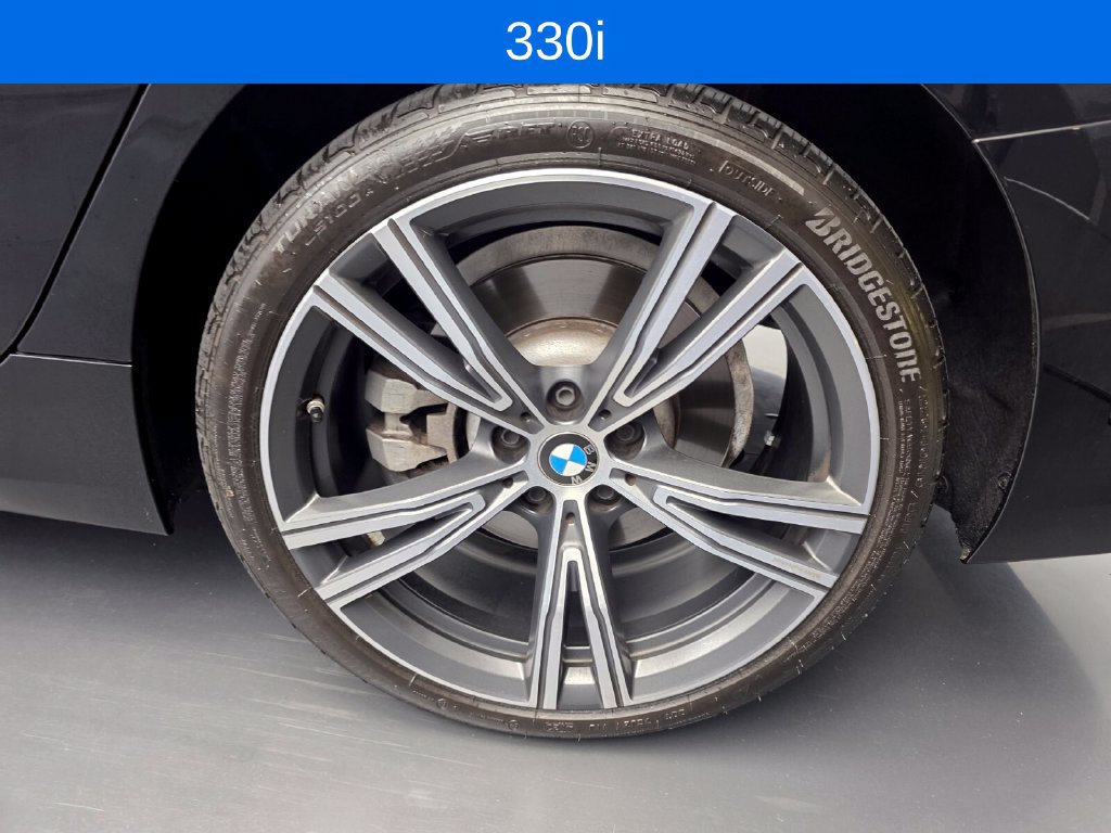Used 2024 BMW 330i Sedan w/ Convenience Package RWD image 17