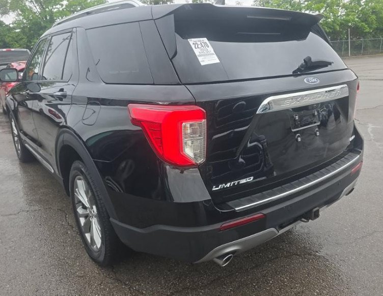 Used 2023 Ford Explorer Limited w/ Limited Technology Package AWD/4WD image 3