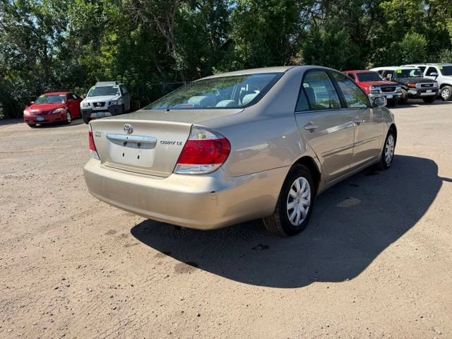 Used 2005 Toyota Camry LE FWD image 5