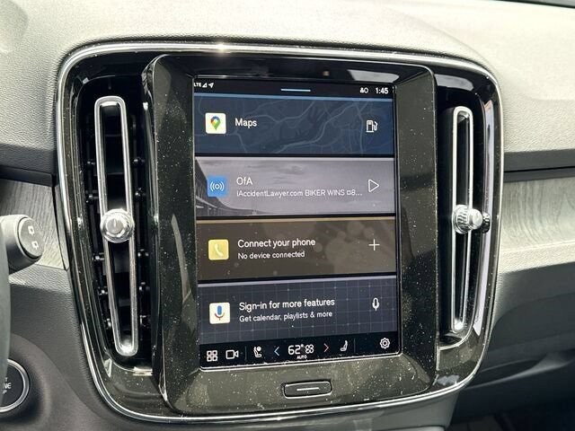 New 2024 Volvo XC40 B5 Plus w/ Climate Package AWD/4WD image 14