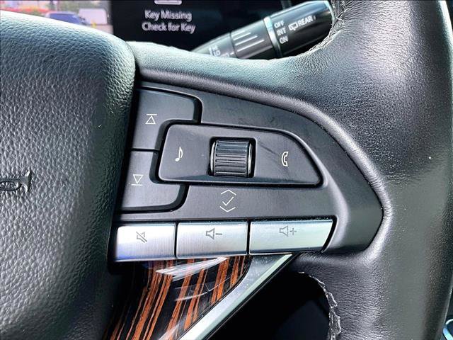 Used 2024 Cadillac Escalade Premium Luxury AWD/4WD image 20