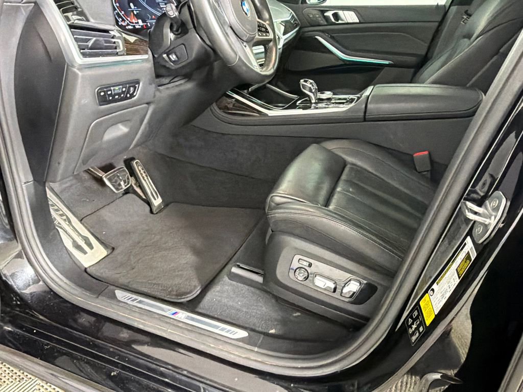 Used 2020 BMW X7 xDrive40i w/ M Sport Package image 11