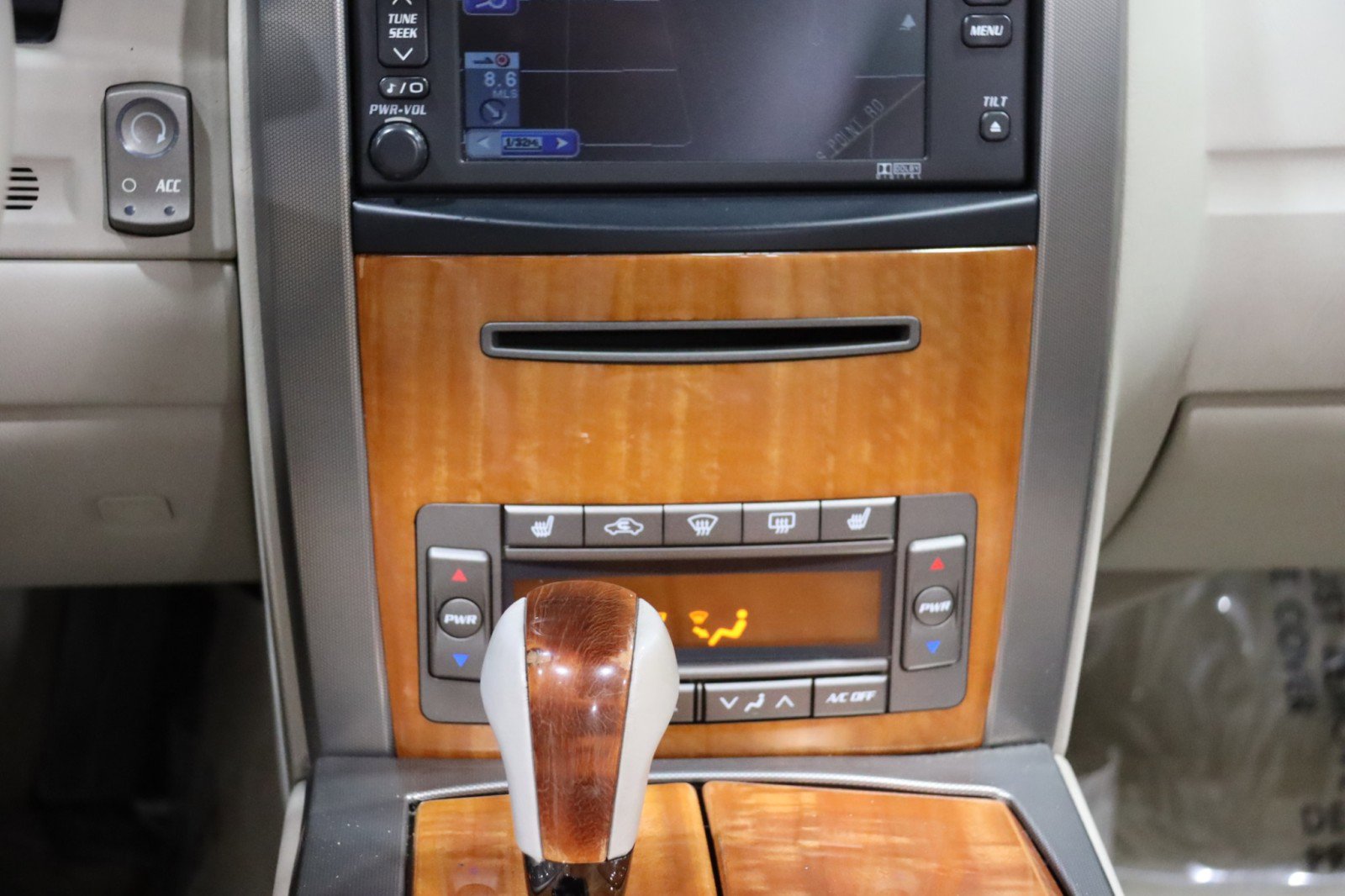 Used 2006 Cadillac XLR 2dr Convertible image 52