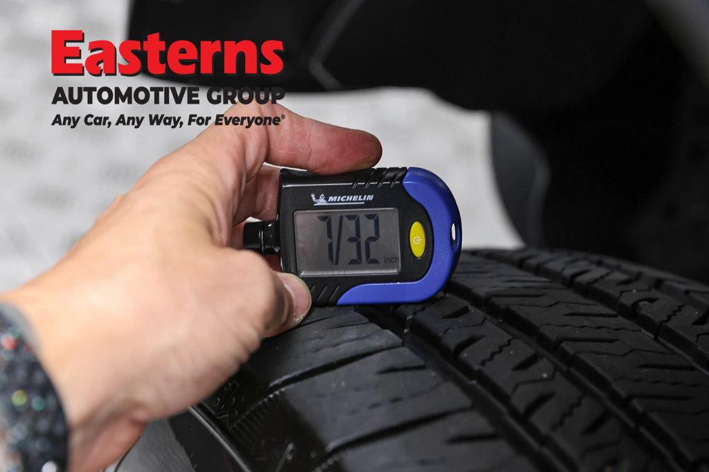 Used 2024 Jeep Wrangler Unlimited w/ Convenience Group AWD/4WD image 28