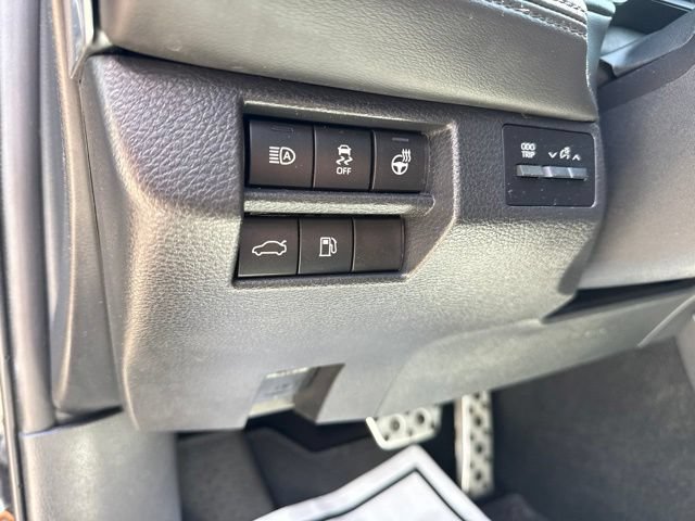Used 2022 Toyota Avalon Touring FWD image 12