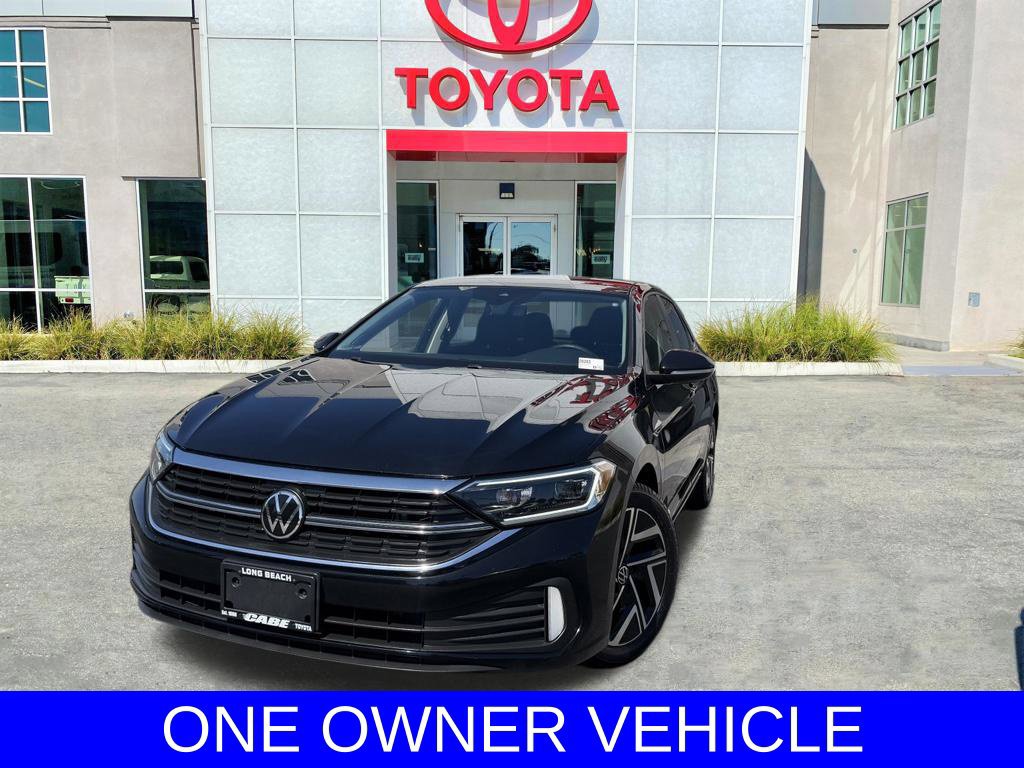 Used 2024 Volkswagen Jetta SEL FWD image 4