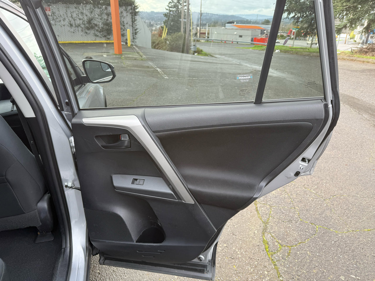 Used 2016 Toyota RAV4 LE image 16