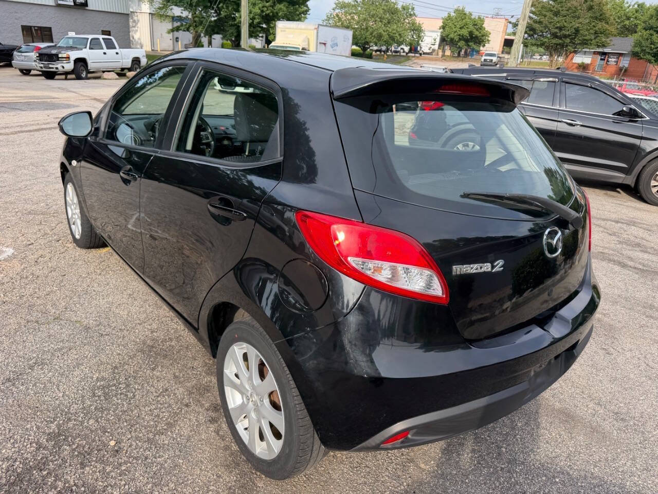 Used 2011 MAZDA MAZDA2 Touring FWD image 7