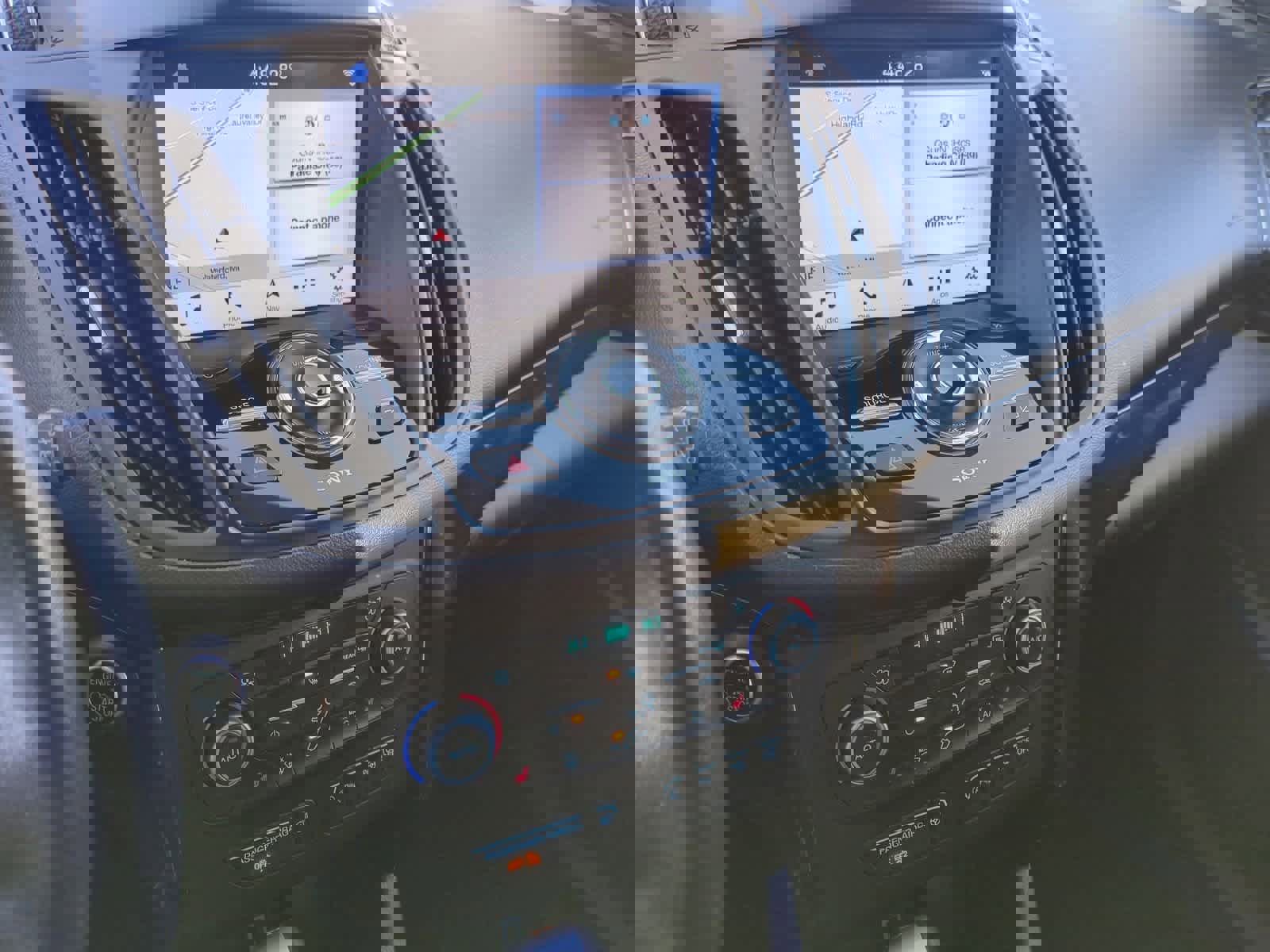 Used 2019 Ford Escape Titanium image 27