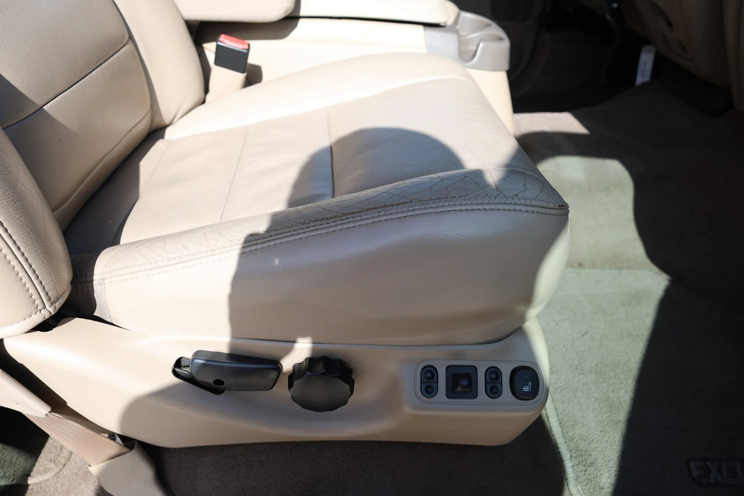 Used 2004 Ford Excursion Limited AWD/4WD image 44