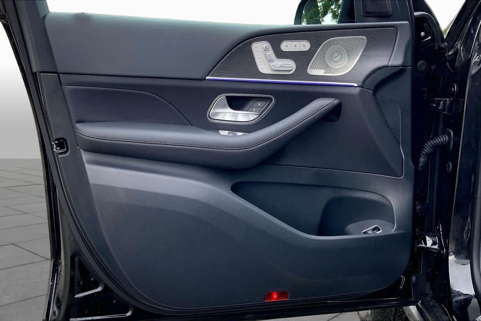 New 2026 Mercedes-Benz GLS 580 4MATIC image 14