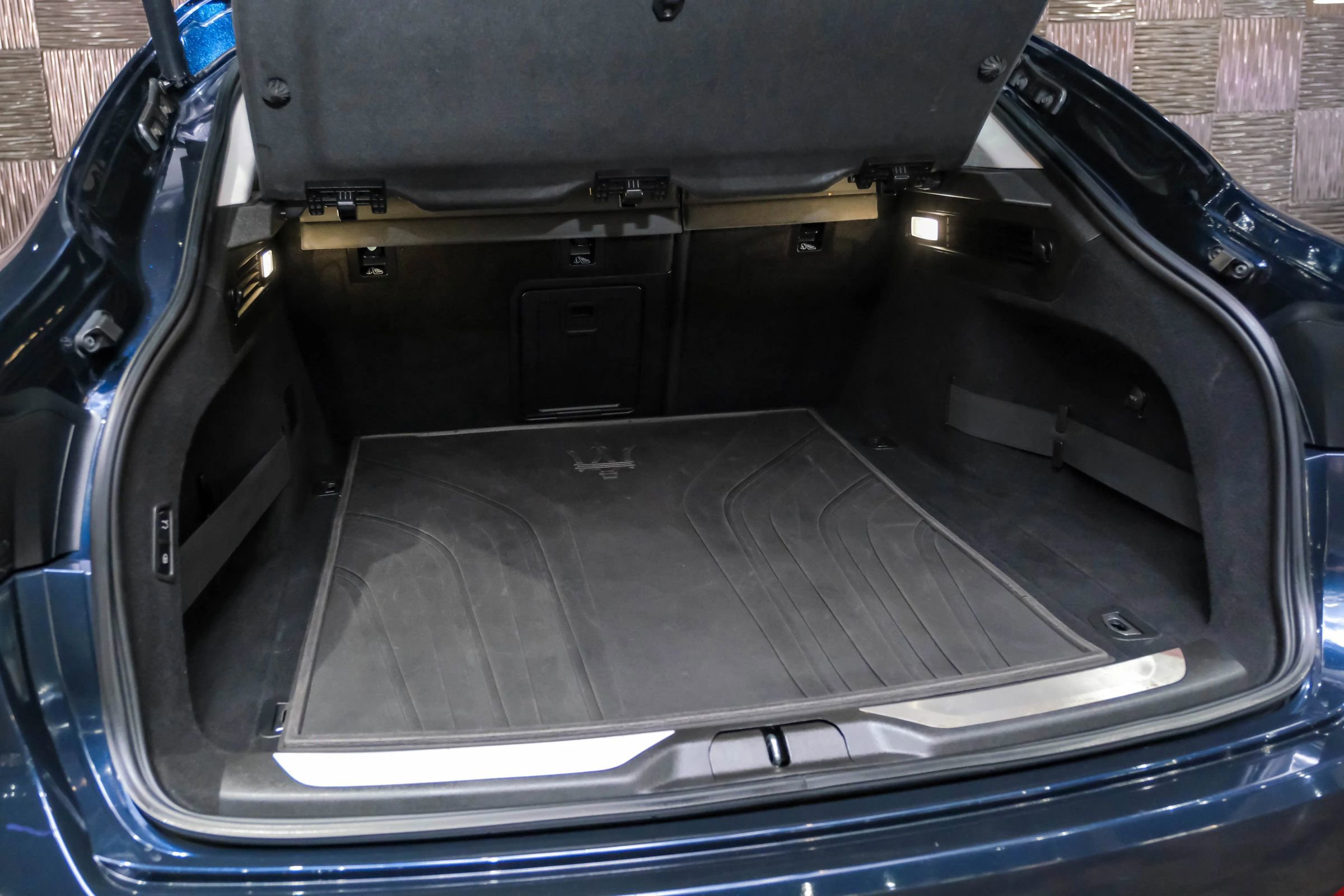 Used 2019 Maserati Levante GranLusso image 49