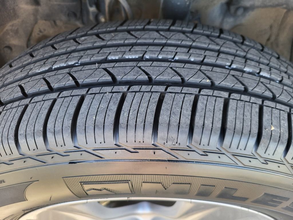 Used 2024 Toyota RAV4 XLE image 9