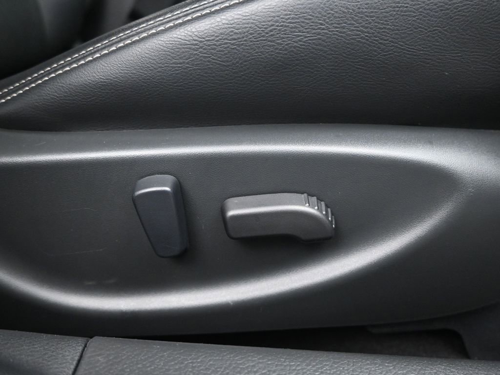 Used 2023 Nissan Maxima SV w/ Floor Mat Group image 12