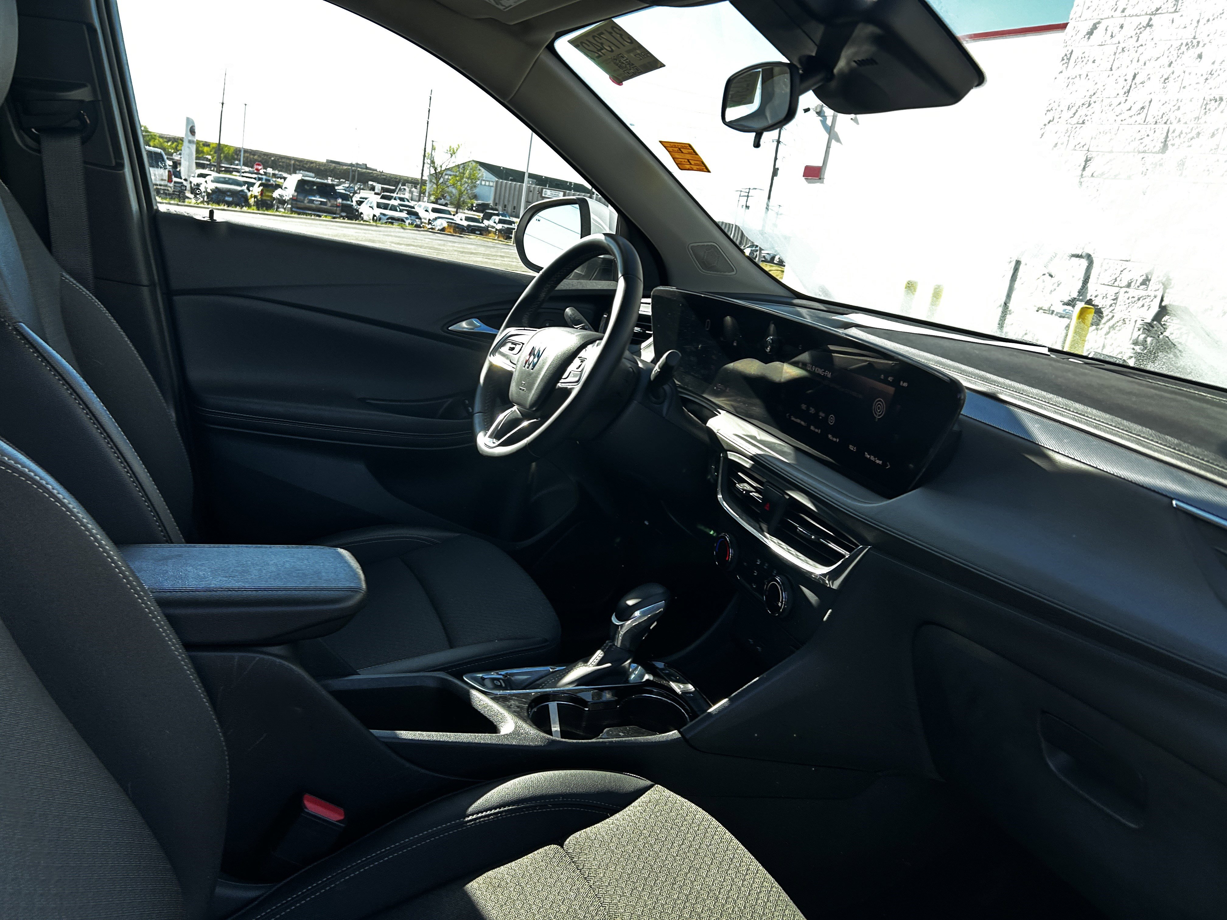 Used 2025 Buick Encore GX Preferred AWD/4WD image 13