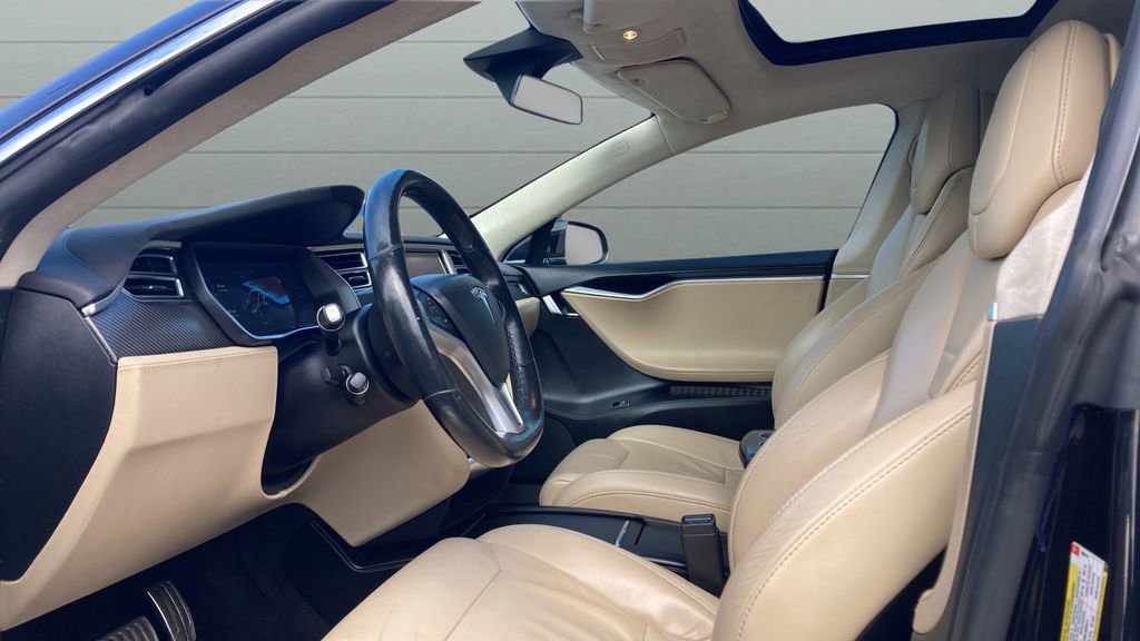 Used 2017 Tesla Model S 90D image 9
