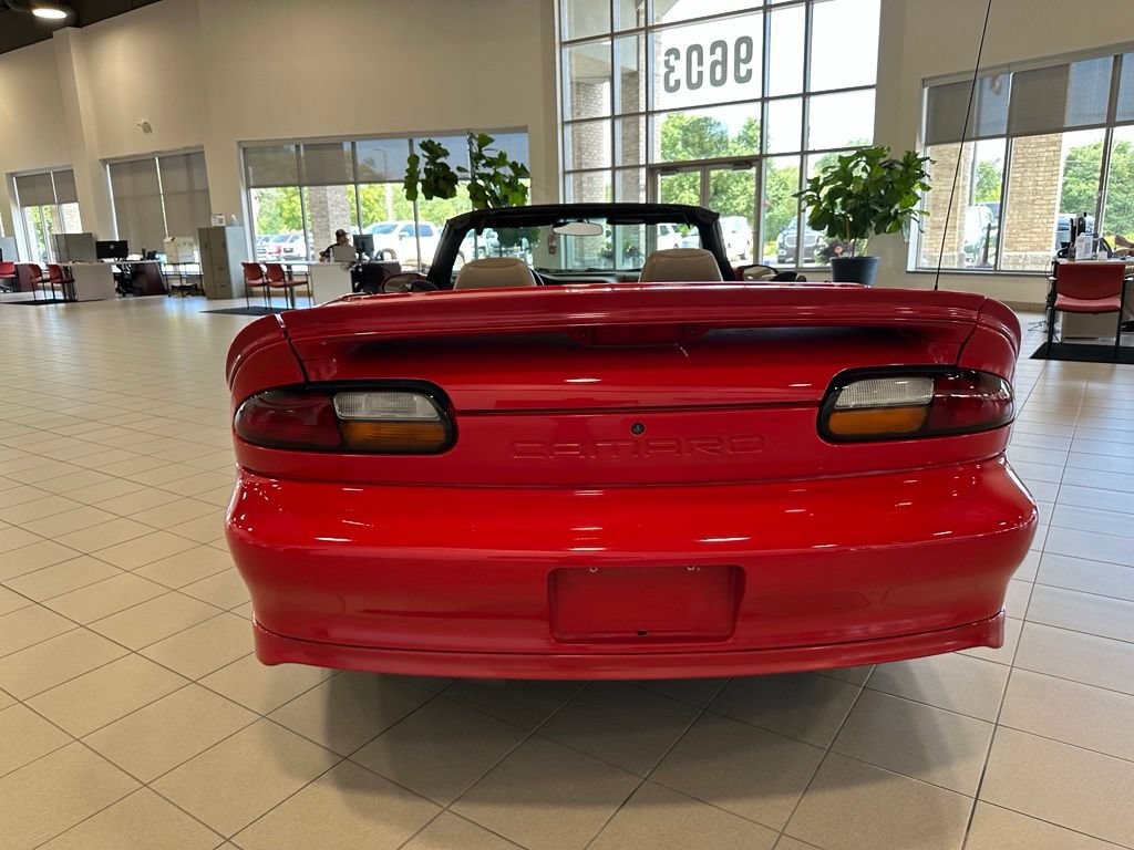 Used 2001 Chevrolet Camaro LT w/ Sport Appearance Pkg RWD image 4