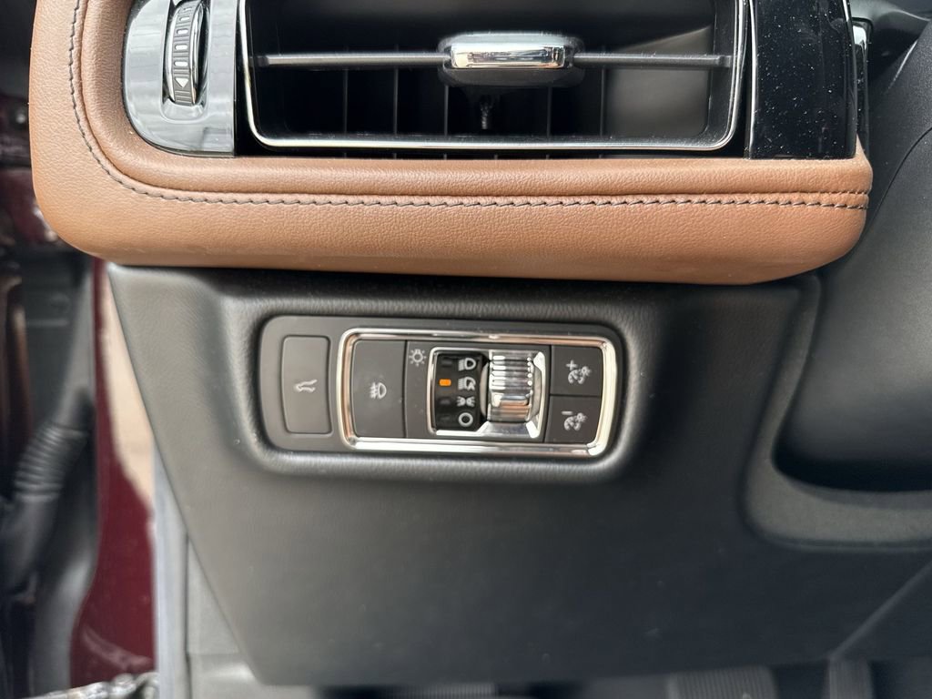 Used 2022 Lincoln Aviator Reserve w/ Equipment Group 201A image 28