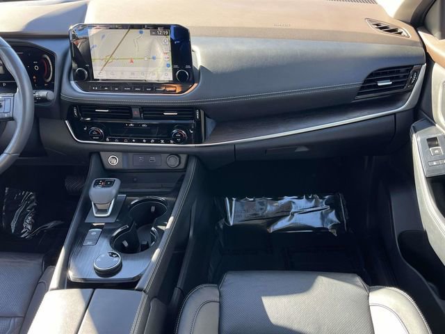 Used 2021 Nissan Rogue Platinum image 19