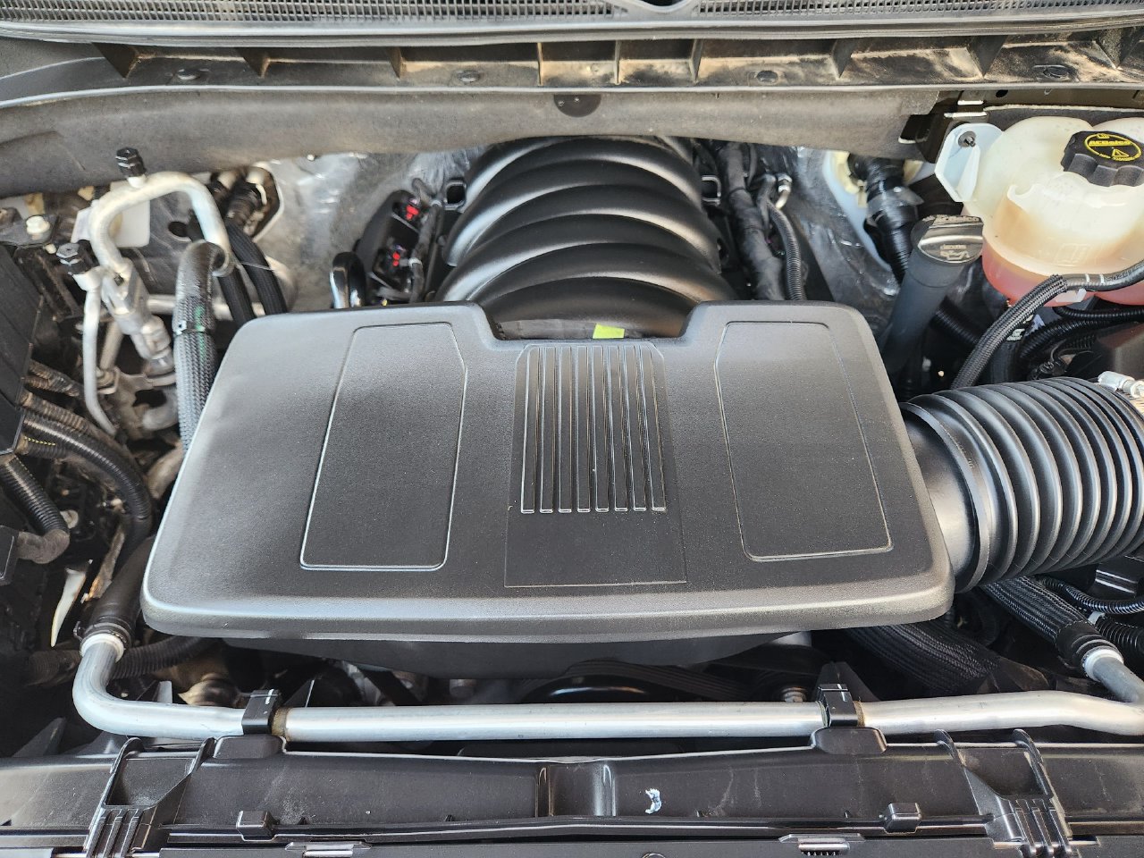 Used 2025 Chevrolet Silverado 1500 LT Trail Boss w/ Convenience Package II AWD/4WD image 29