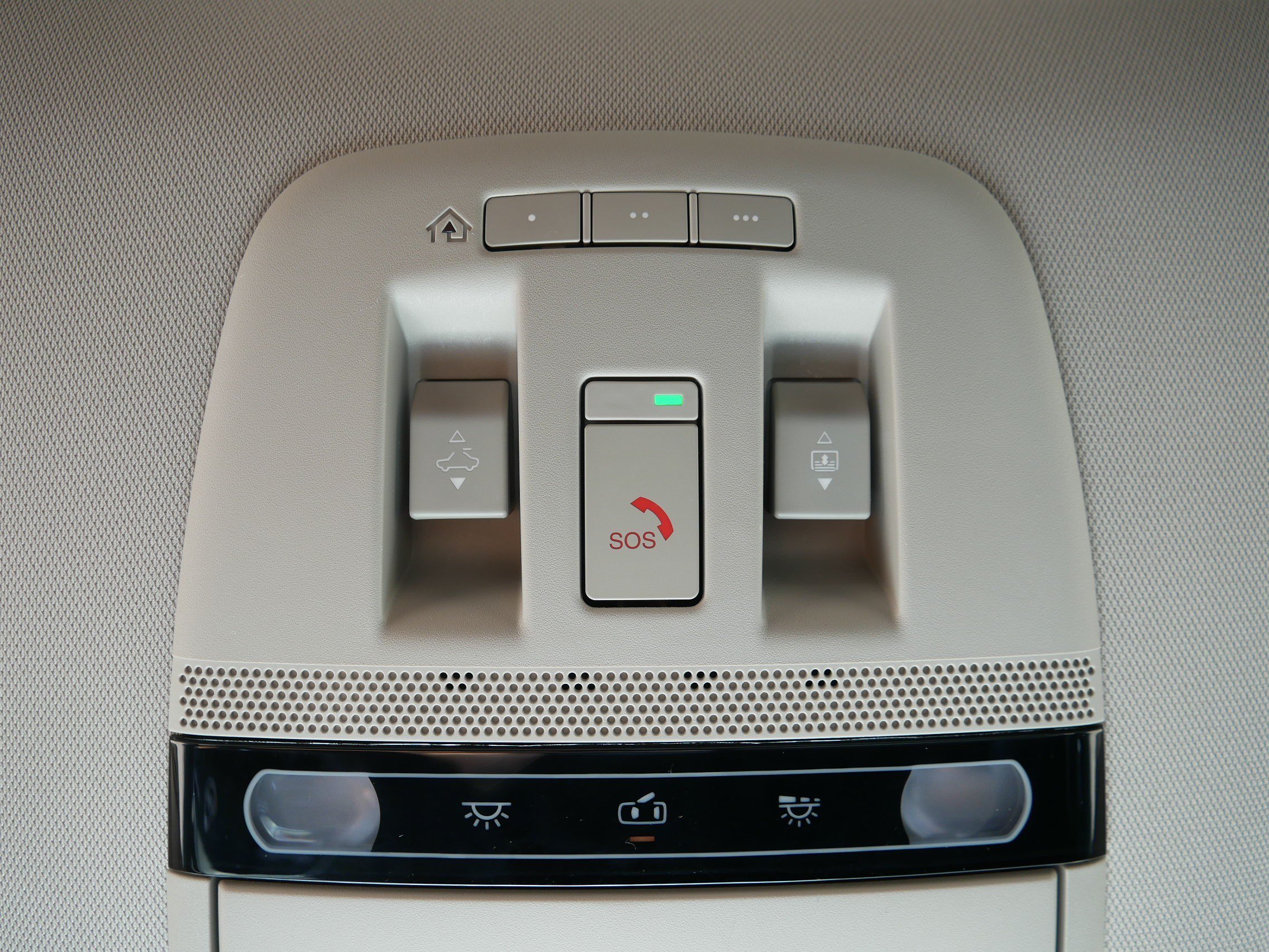 Certified 2024 Nissan Ariya AWD image 33