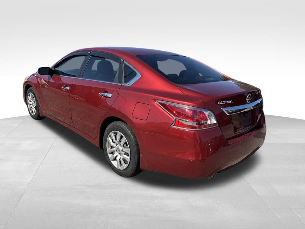 Used 2015 Nissan Altima 2.5 S w/ Power Driver Seat Package FWD image 3