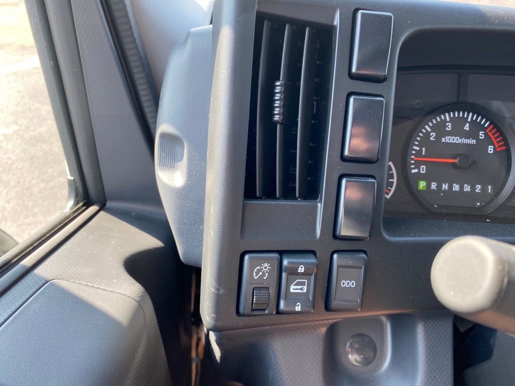 New 2024 Chevrolet Low Cab Forward image 13