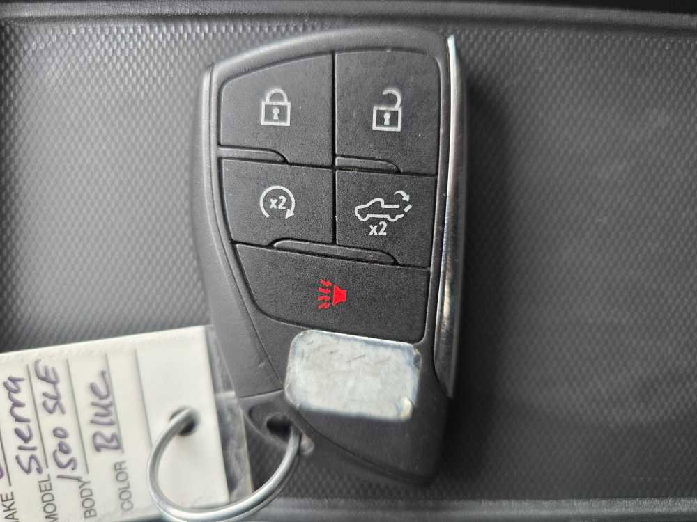 Used 2024 GMC Sierra 1500 SLE image 23