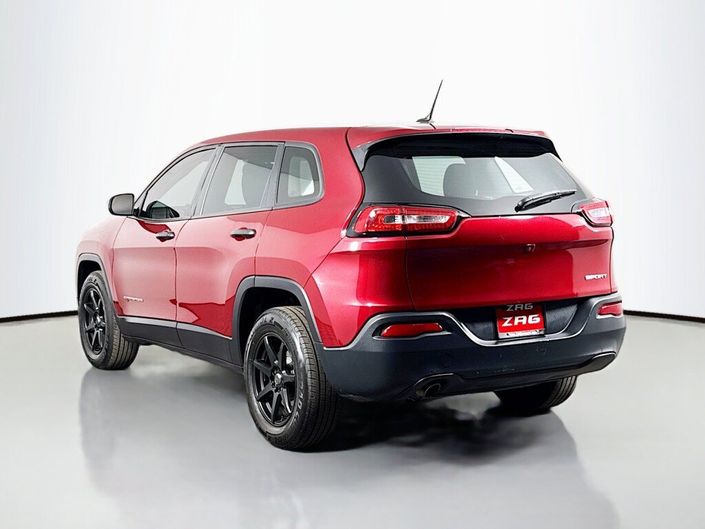 Used 2016 Jeep Cherokee Sport AWD/4WD image 3
