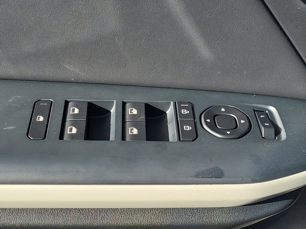 New 2025 Kia K4 GT-Line image 14