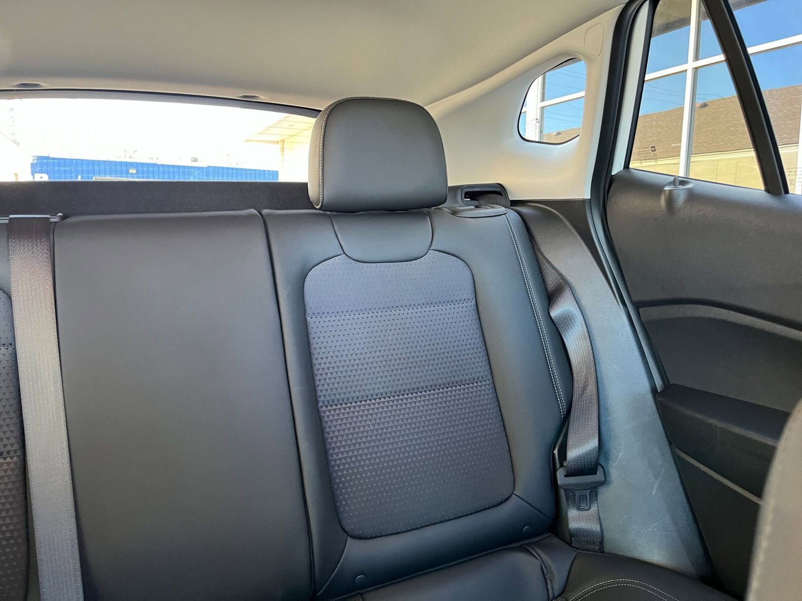 Used 2025 Chevrolet Trax LT image 36