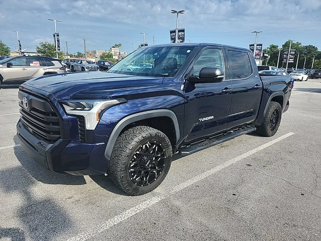 Used 2022 Toyota Tundra SR5 w/ SR5 Premium Package AWD/4WD image 18