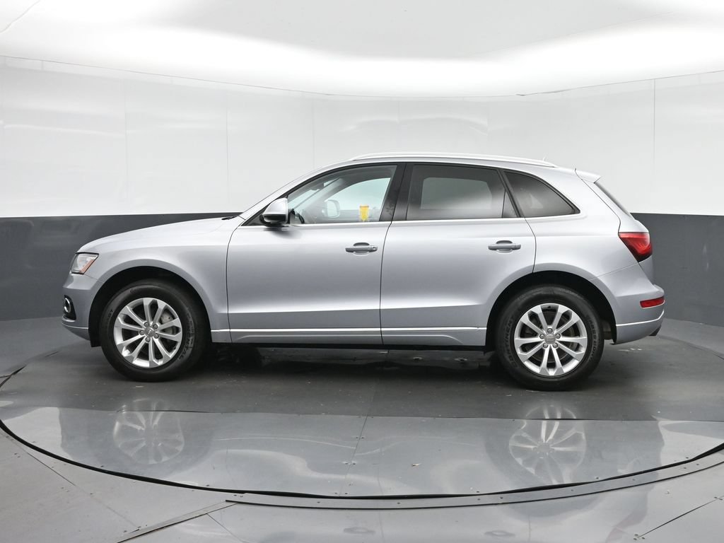 Used 2016 Audi Q5 2.0T Premium Plus w/ Technology Package AWD/4WD image 4