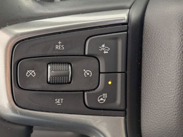 Used 2023 Chevrolet Suburban Premier image 16