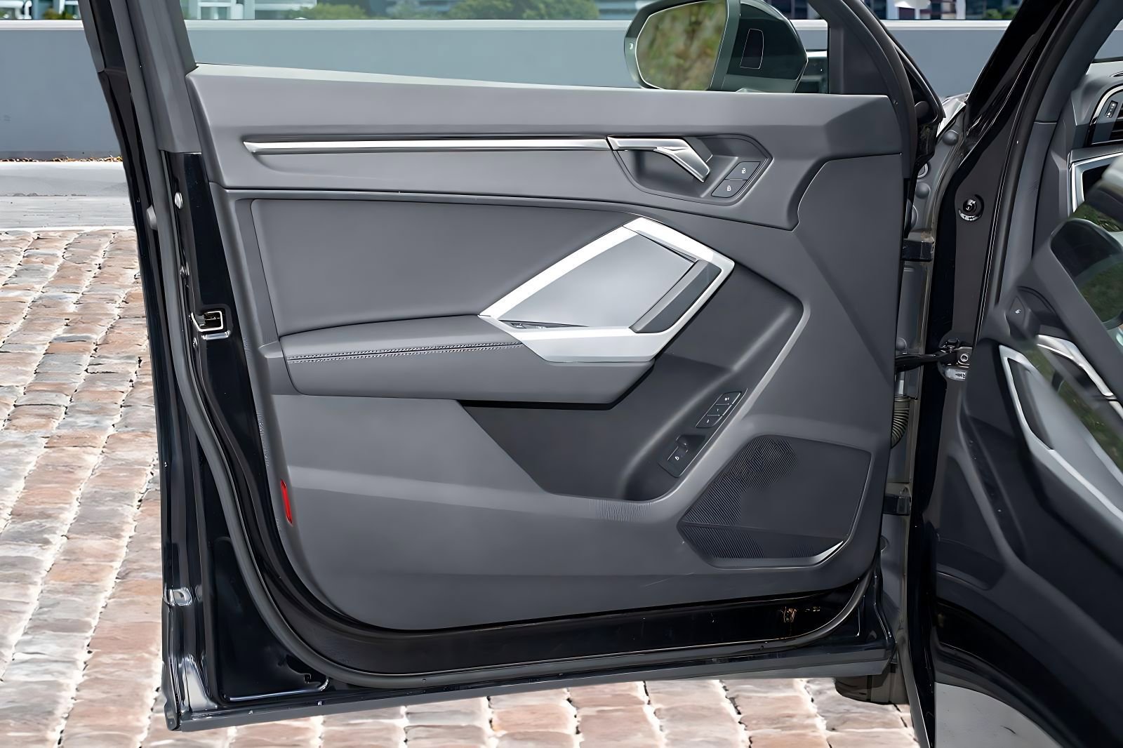 Used 2023 Audi Q3 2.0T Premium w/ Convenience Package image 12