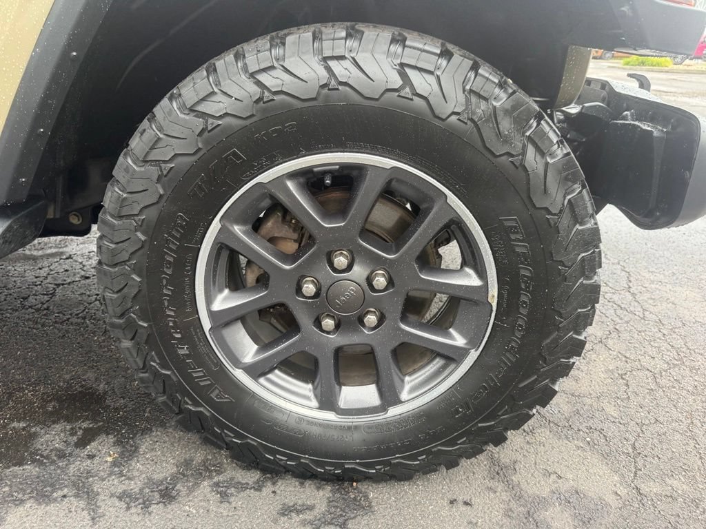 Certified 2020 Jeep Gladiator Overland AWD/4WD image 65