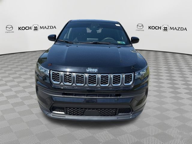 Used 2025 Jeep Compass Sport AWD/4WD image 2