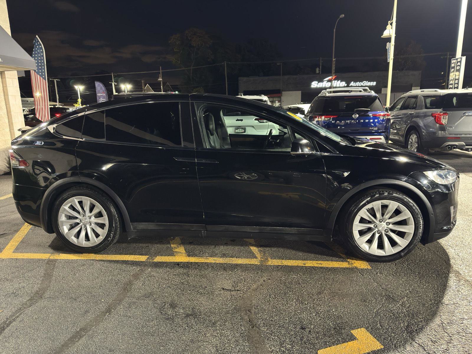 Used 2018 Tesla Model X 75D image 8
