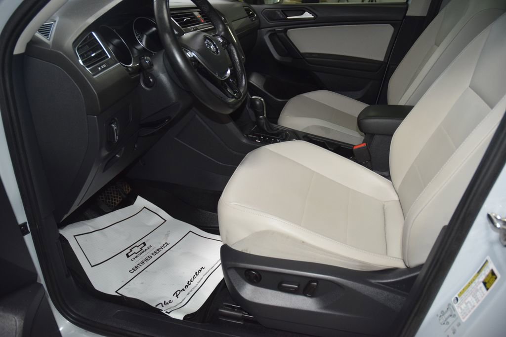 Used 2019 Volkswagen Tiguan SE w/ Panoramic Sunroof Package AWD/4WD image 37