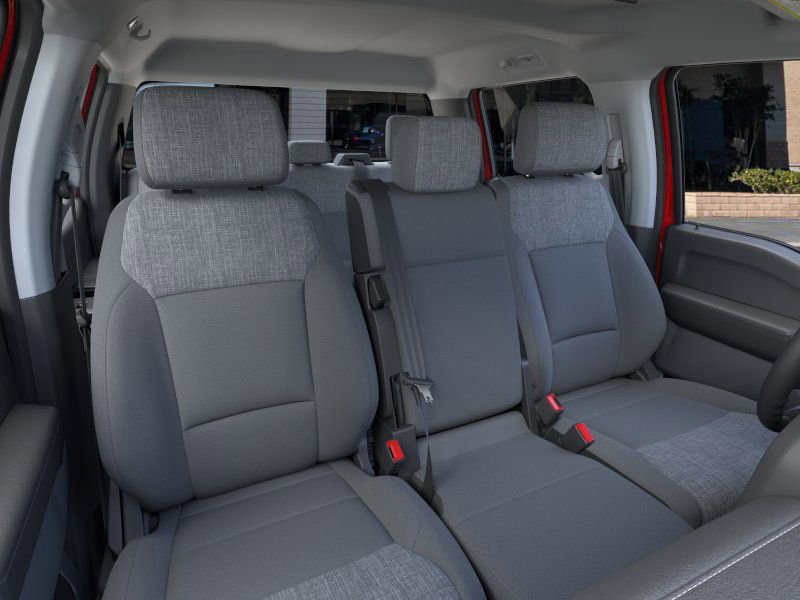 New 2025 Ford F550 4x4 Crew Cab Super Duty w/ XLT Value Package image 10