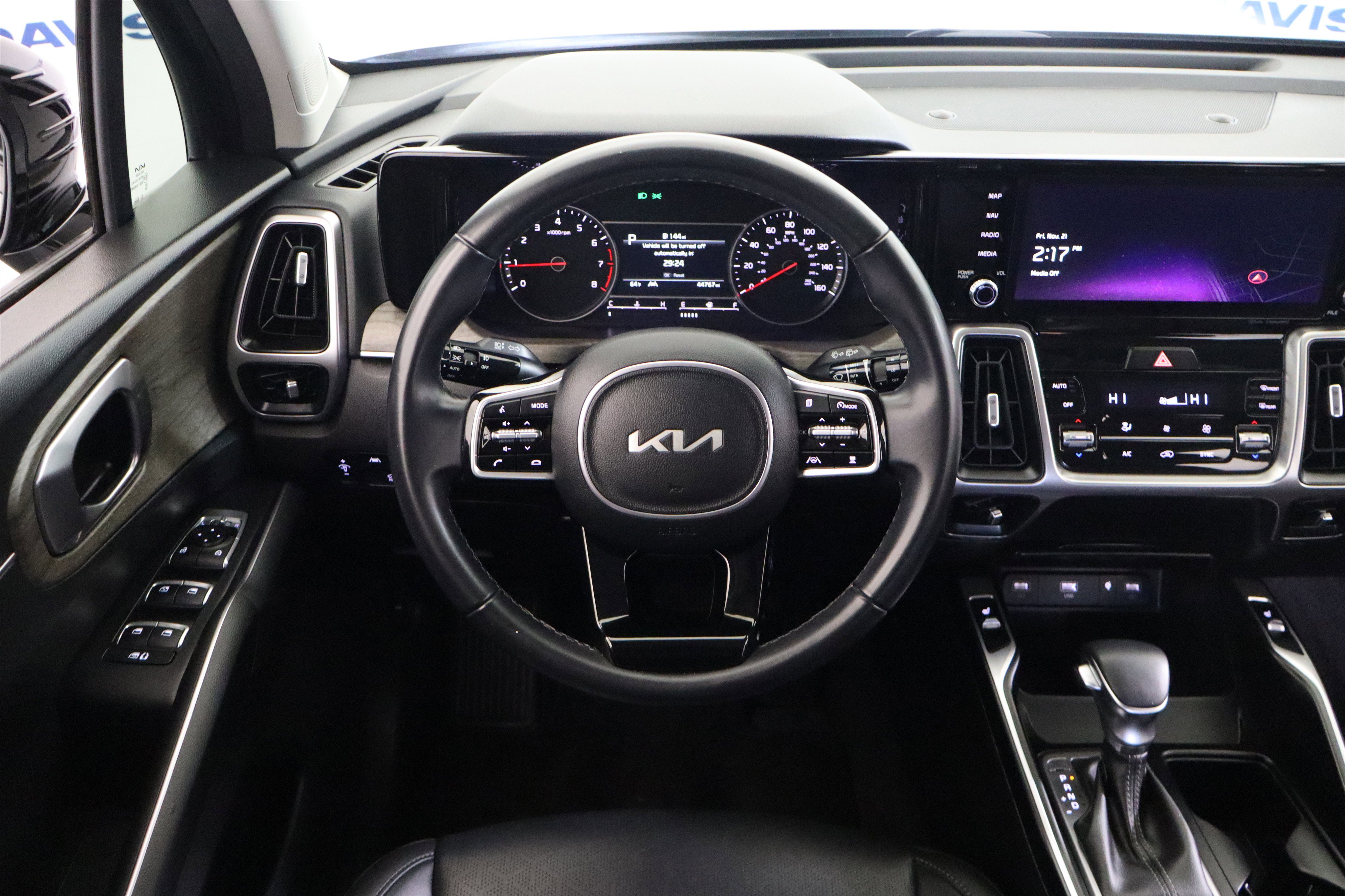 Used 2023 Kia Sorento EX image 17