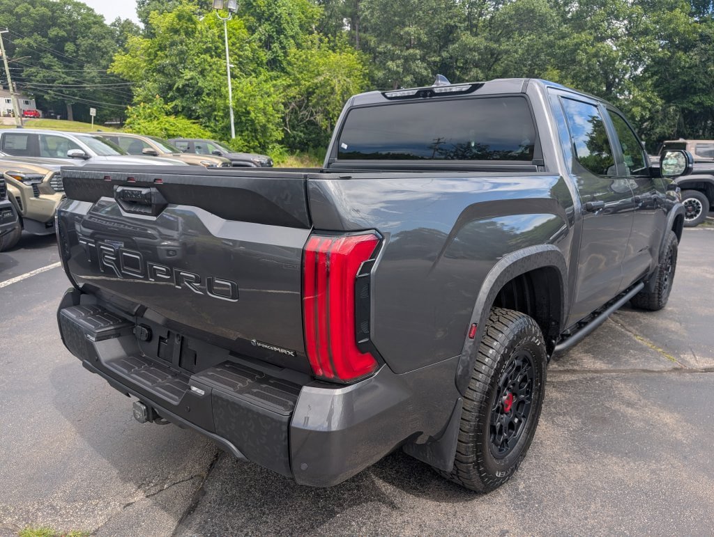 Used 2026 Toyota Tundra Limited AWD/4WD image 8