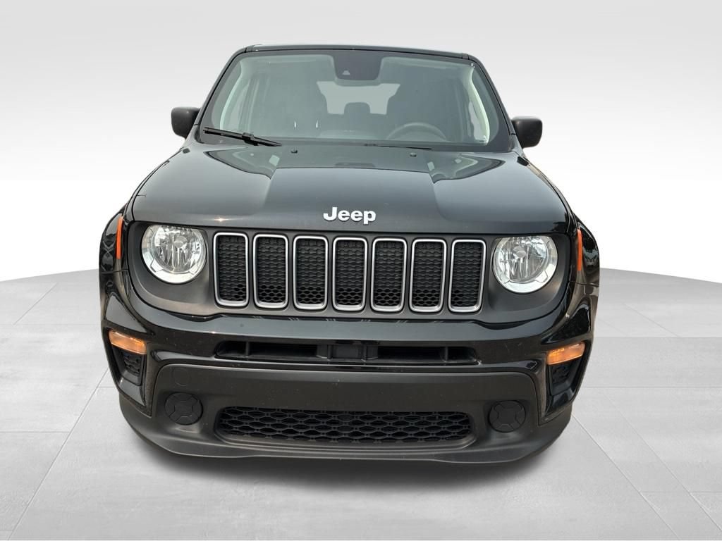 Used 2023 Jeep Renegade Latitude AWD/4WD image 9