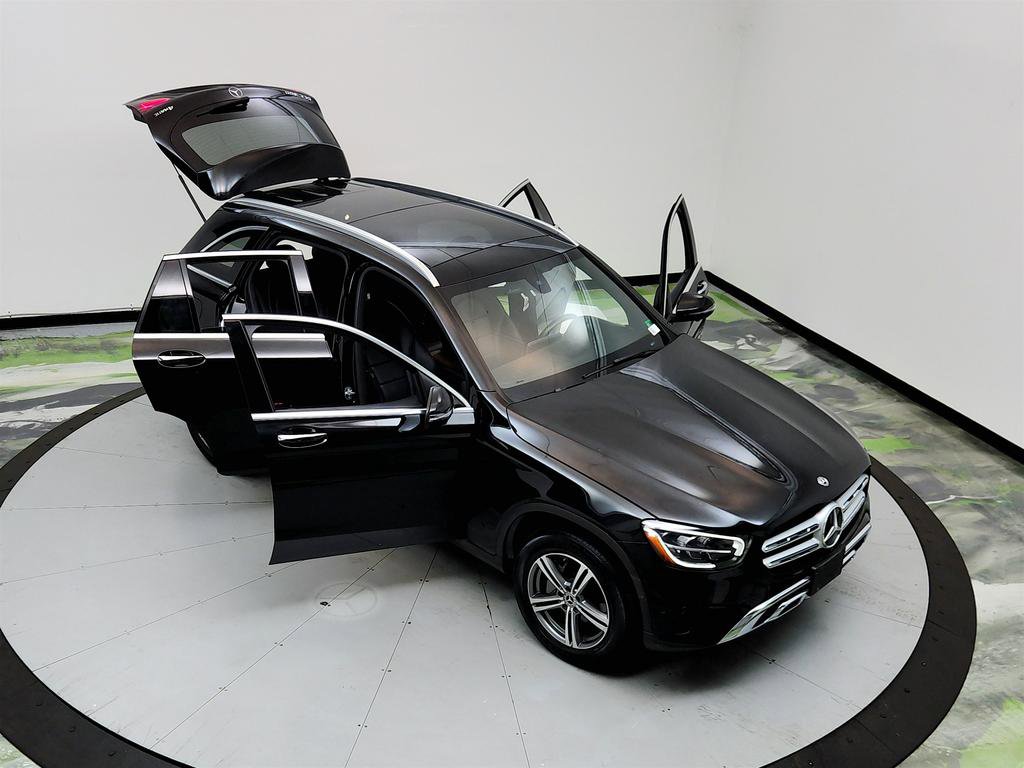 Used 2020 Mercedes-Benz GLC 300 4MATIC w/ Parking Assistance Package image 35