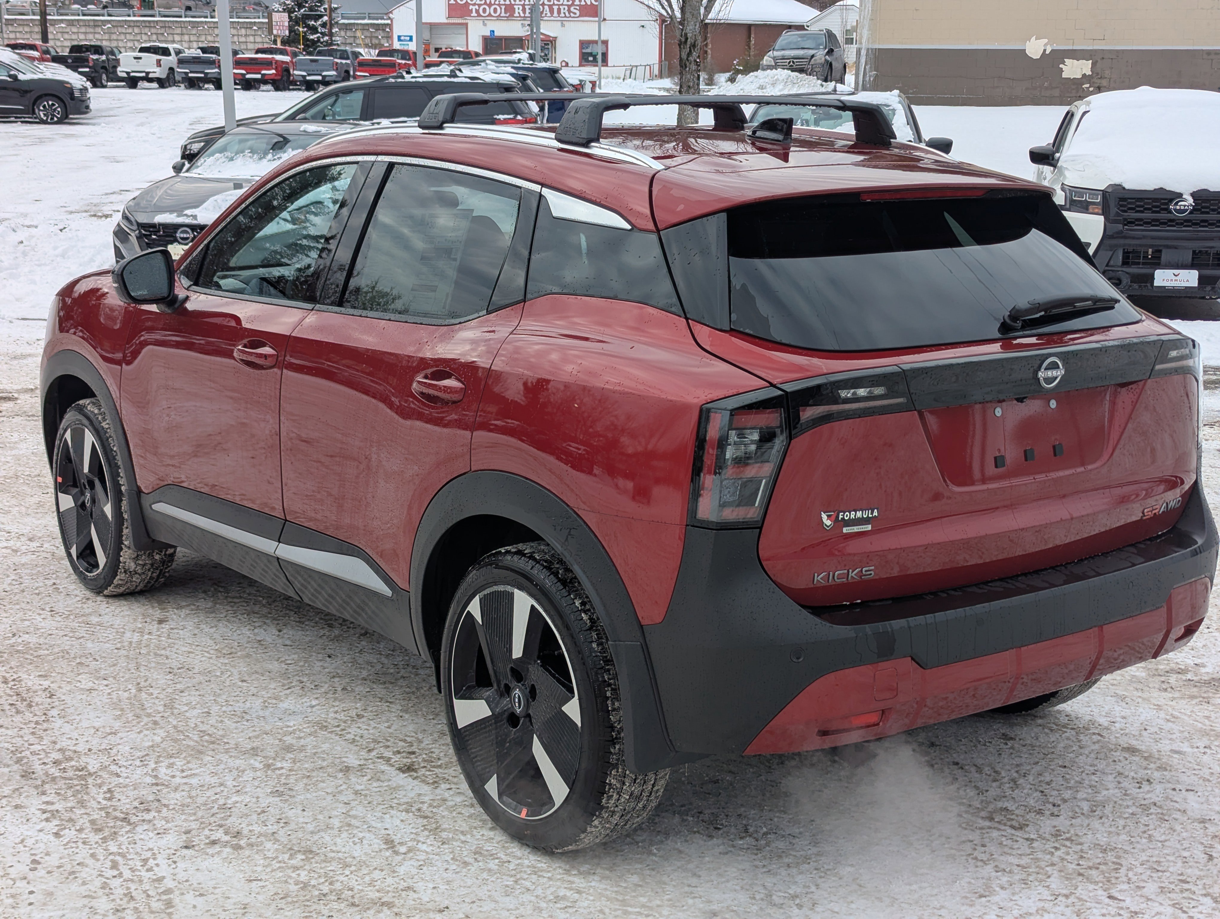 New 2026 Nissan Kicks SR w/ Cold Weather Package image 5