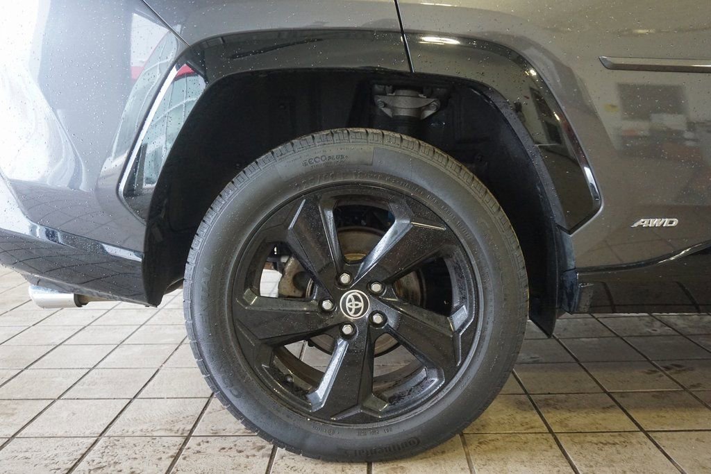 Used 2020 Toyota RAV4 XSE image 32