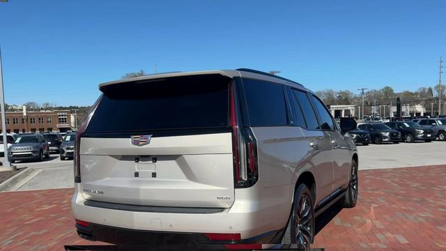 Used 2022 Cadillac Escalade Sport Platinum image 2