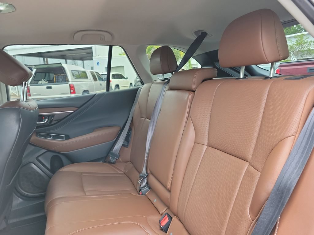 Used 2022 Subaru Outback Touring XT AWD/4WD image 11