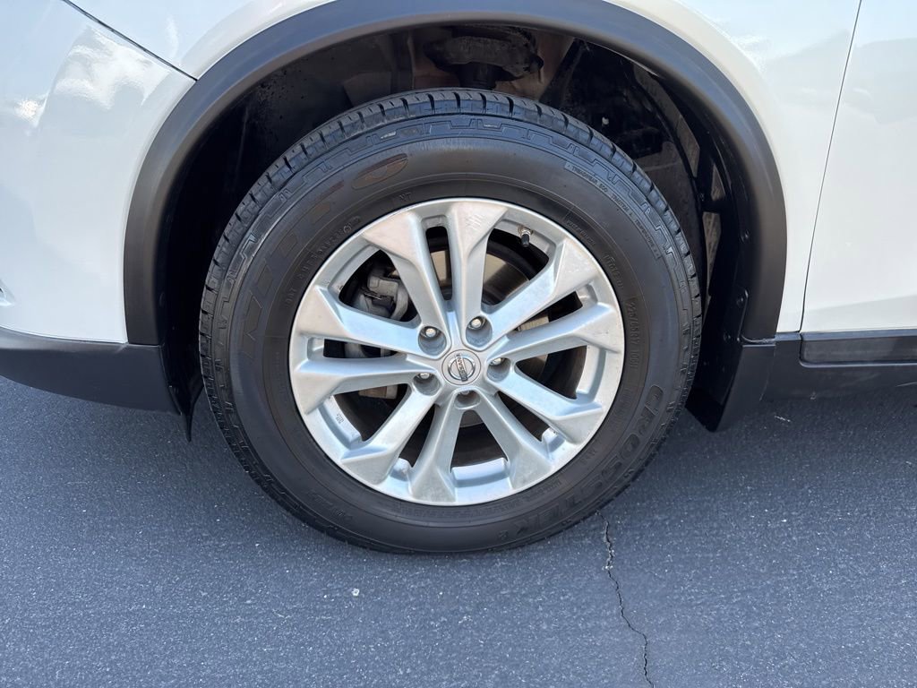 Used 2015 Nissan Rogue SV w/ SV Premium Package image 10